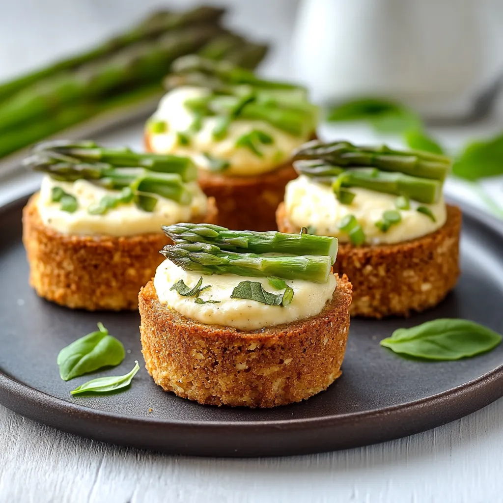 Quattro biscotti con asparagi e crema.